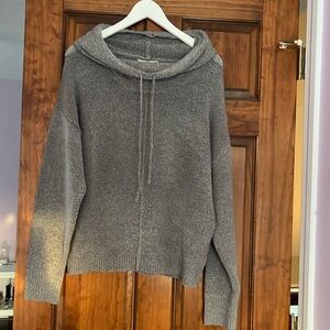 New without tags gray sweater size medium.